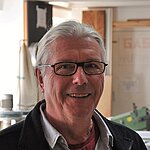 Rolf Wachs in der Werkstatt